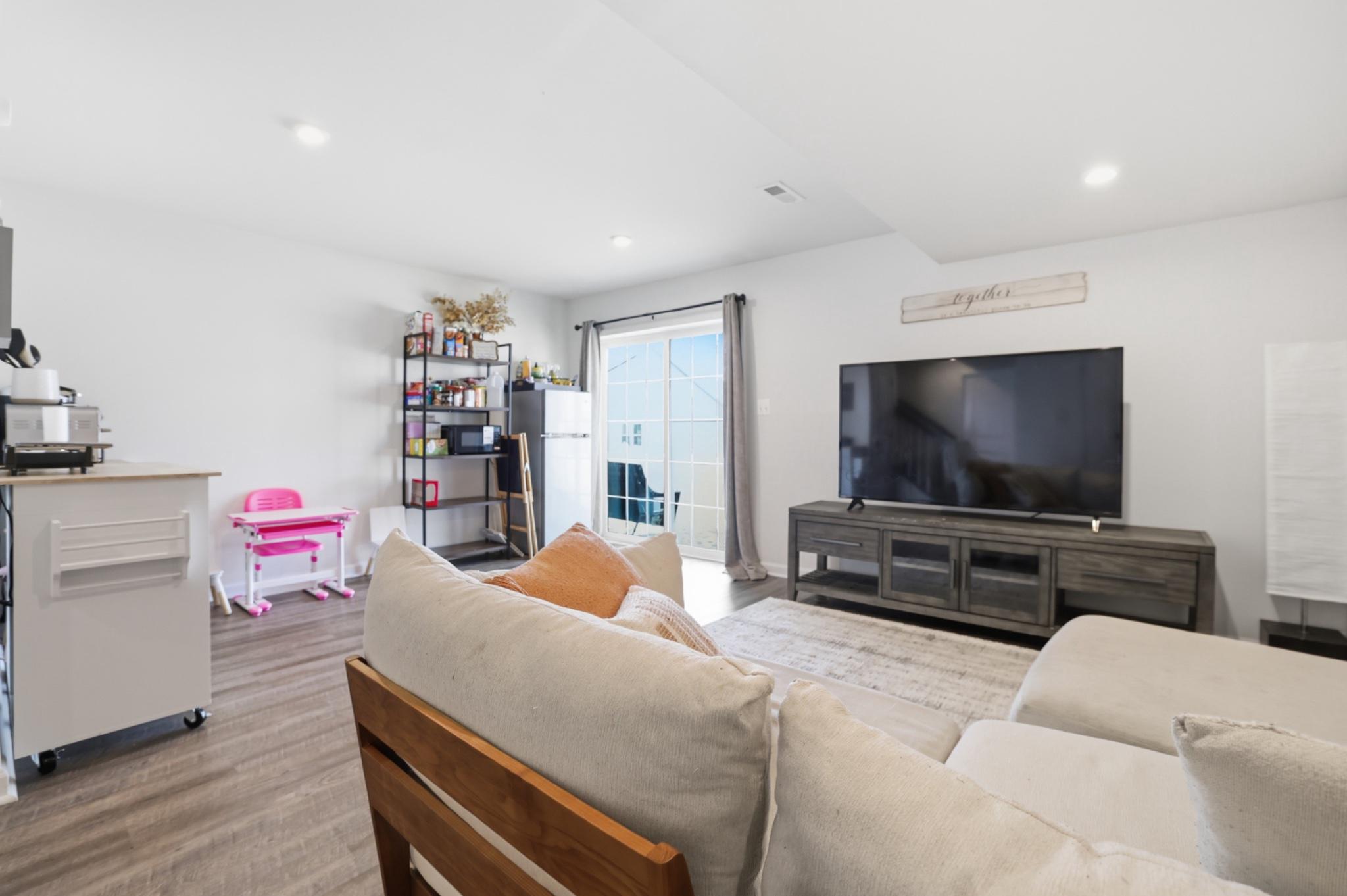 5319 HOLLEY OAK LANE