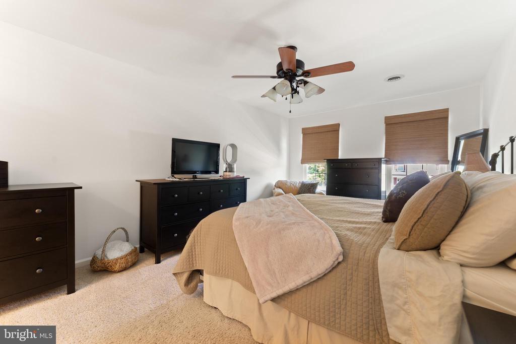4104 AMELIA DRIVE