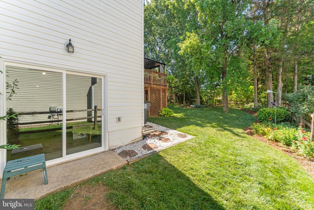 4104 AMELIA DRIVE
