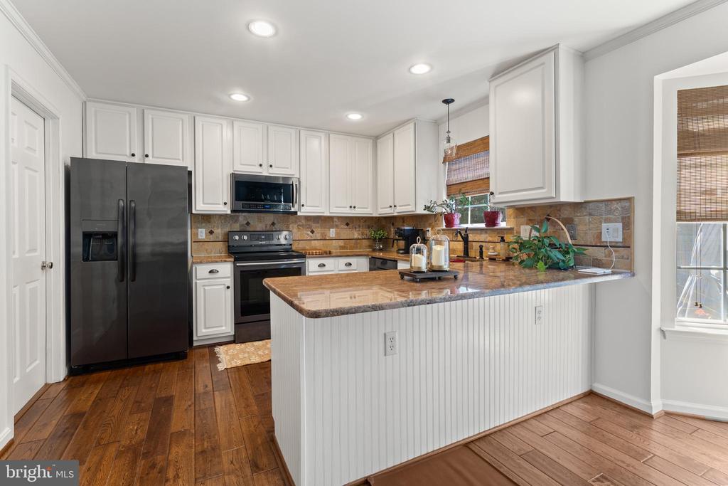 4104 AMELIA DRIVE