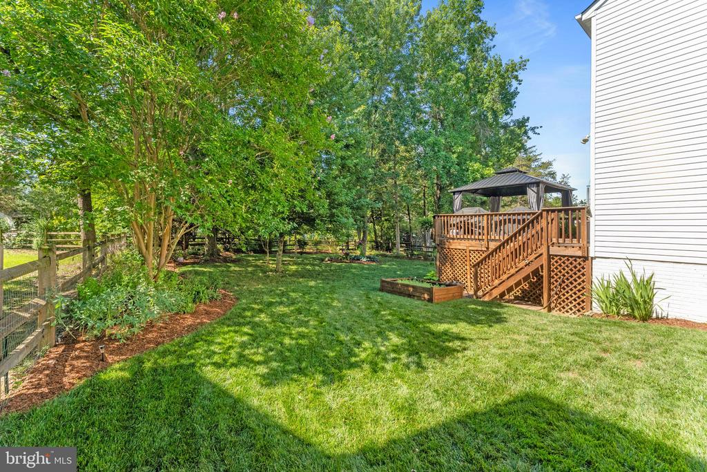 4104 AMELIA DRIVE