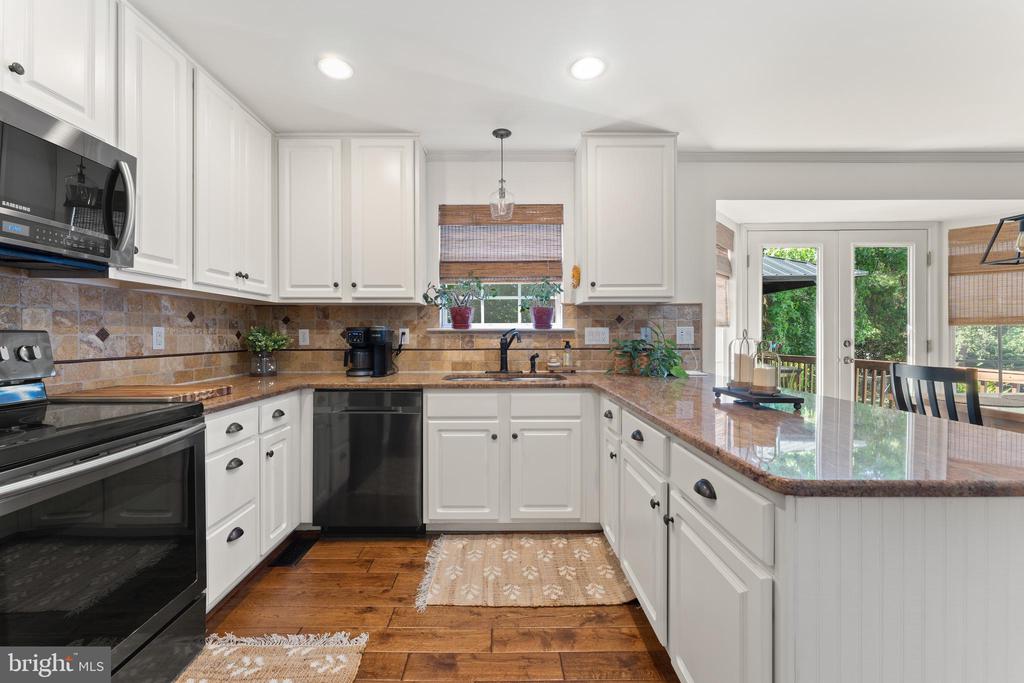 4104 AMELIA DRIVE
