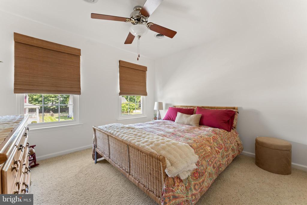 4104 AMELIA DRIVE