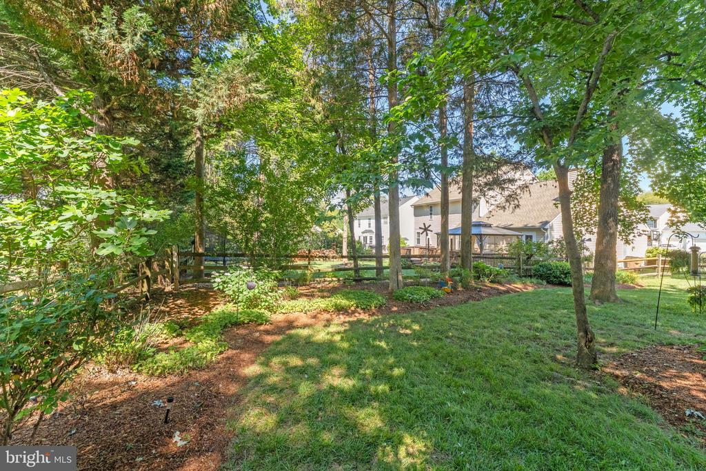 4104 AMELIA DRIVE