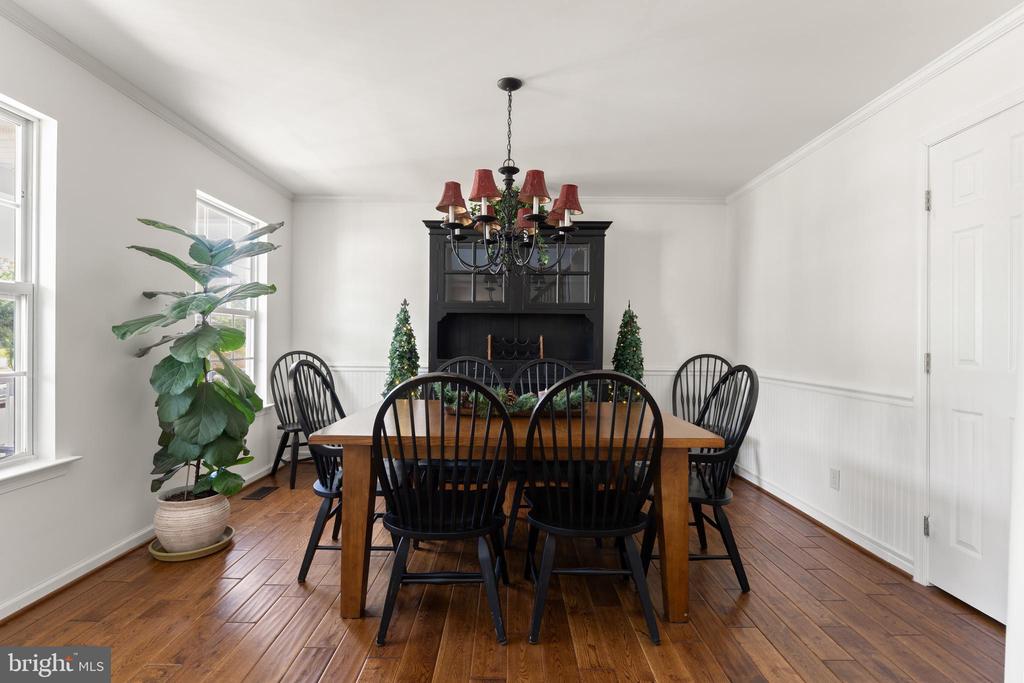 4104 AMELIA DRIVE