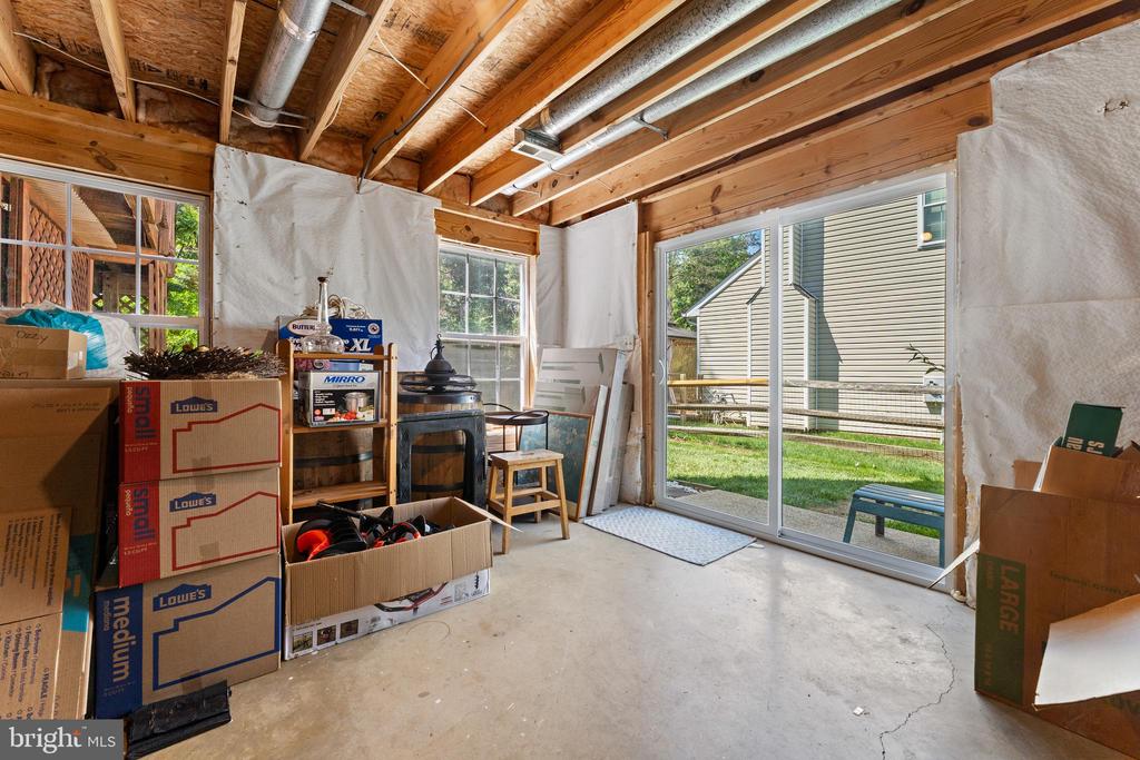 4104 AMELIA DRIVE