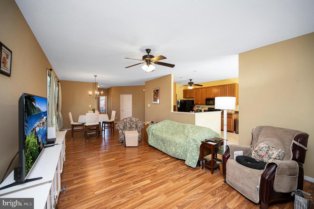 6606 TWIN CEDARS COURT