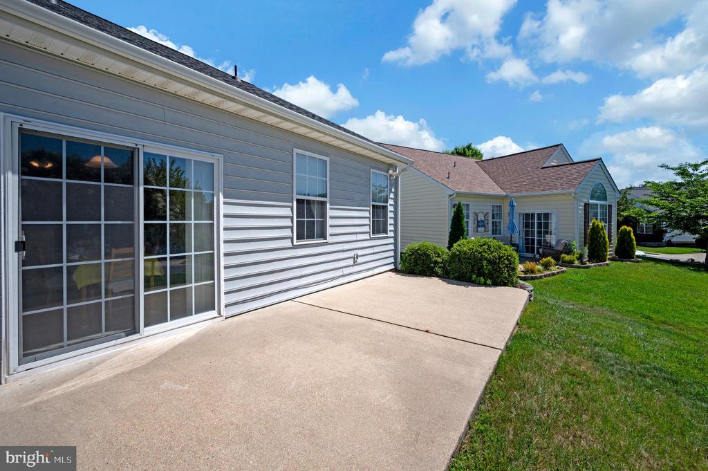 6606 TWIN CEDARS COURT