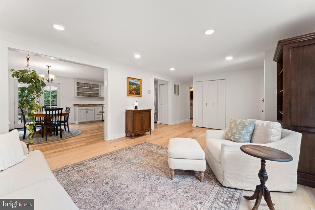 7021 RENO LANE