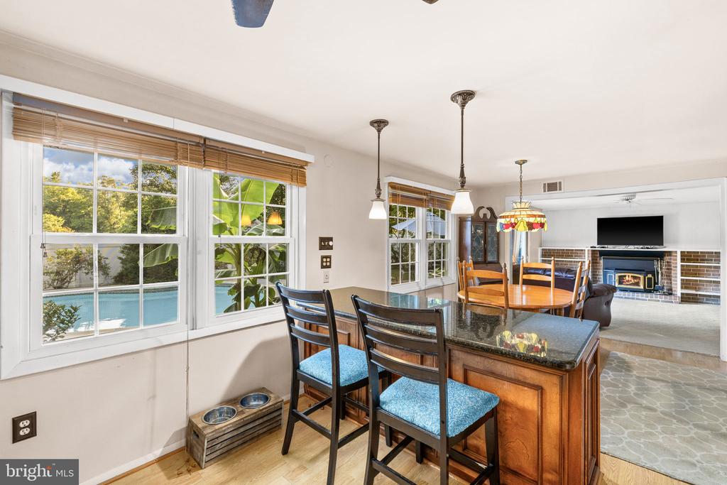 8 POND CIRCLE