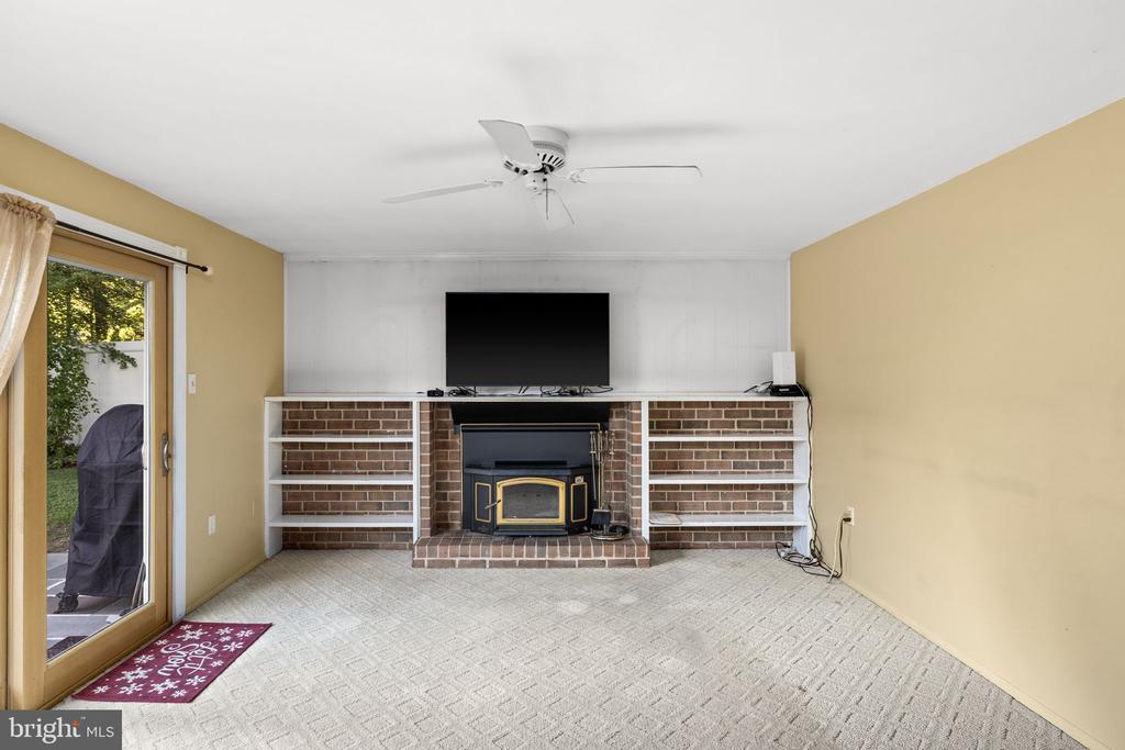 8 POND CIRCLE