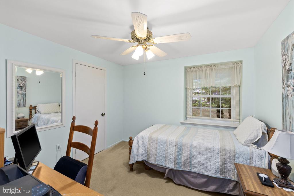 8 POND CIRCLE