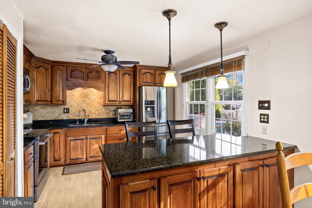 8 POND CIRCLE