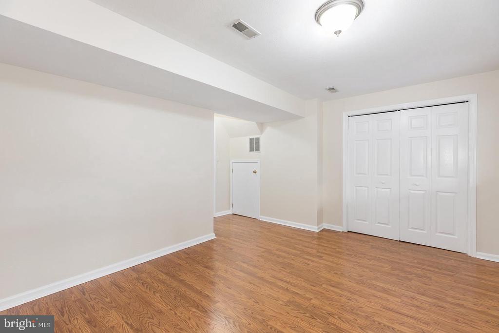 4302 CIDER BARREL COURT