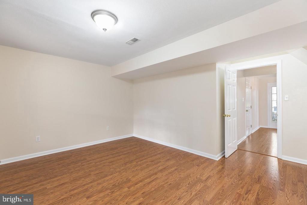 4302 CIDER BARREL COURT