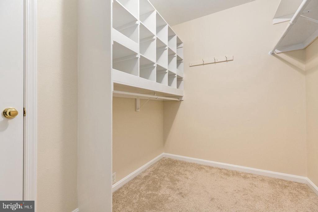 4302 CIDER BARREL COURT