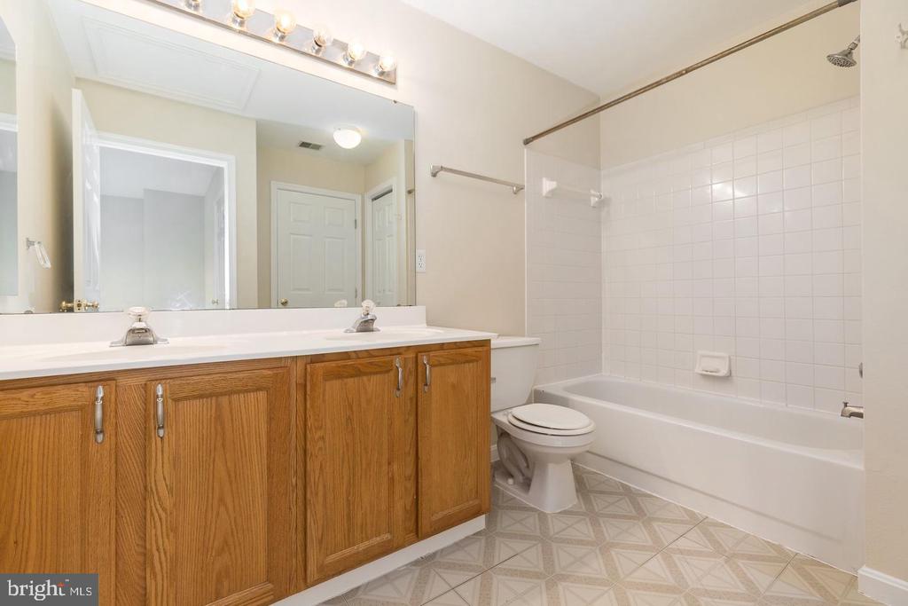 4302 CIDER BARREL COURT