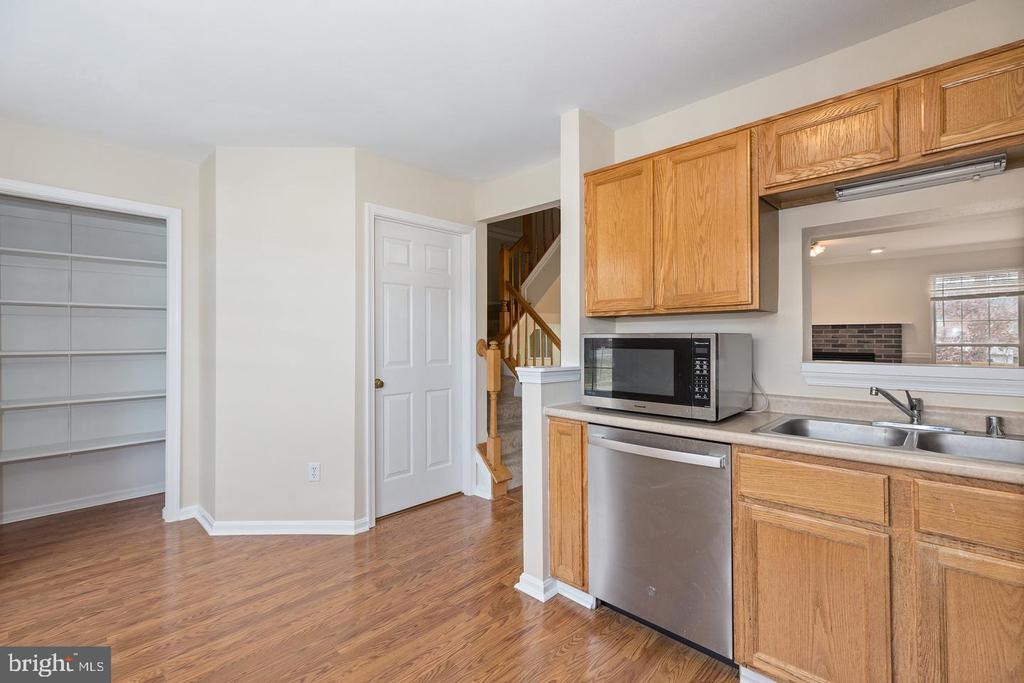 4302 CIDER BARREL COURT