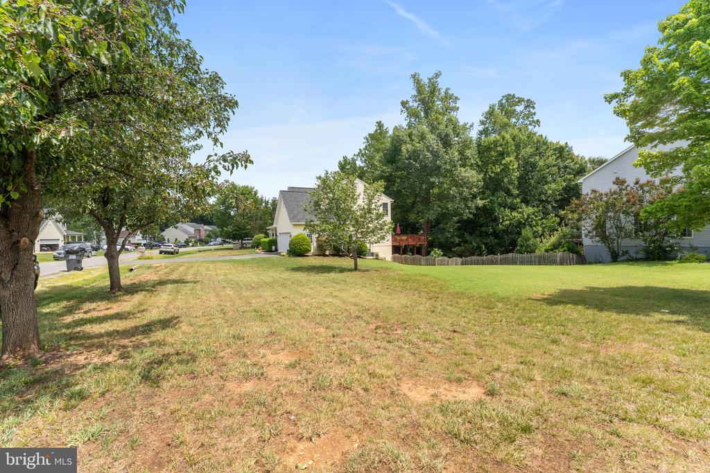 9901 ASHMEADE COURT