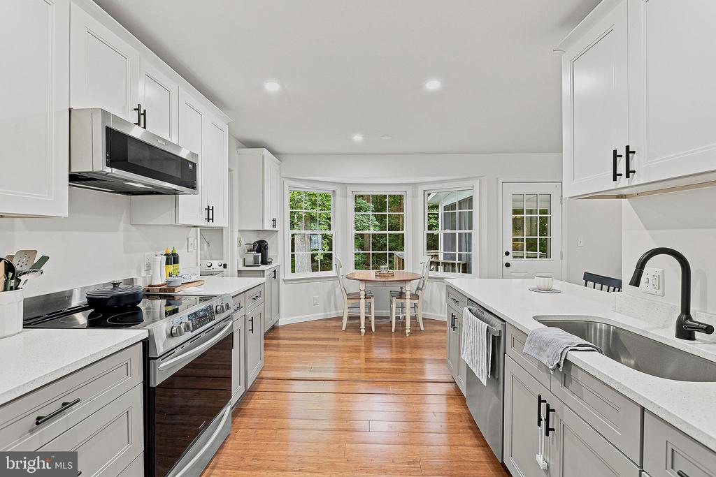 10803 SEVEN OAKS COURT
