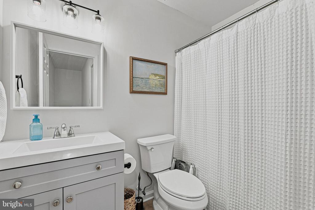 10803 SEVEN OAKS COURT