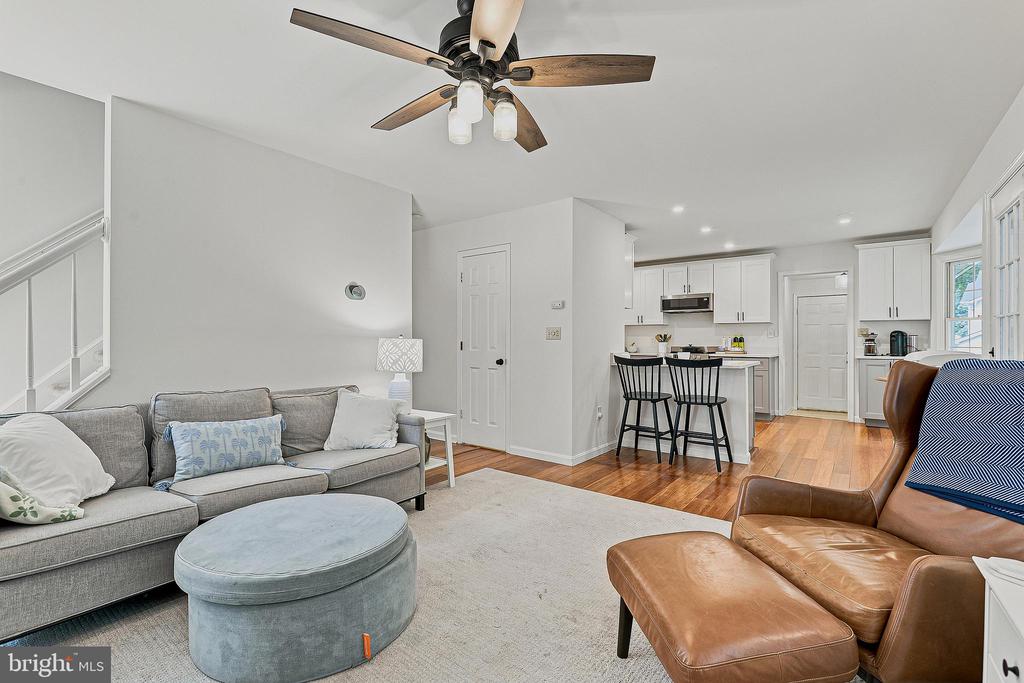10803 SEVEN OAKS COURT