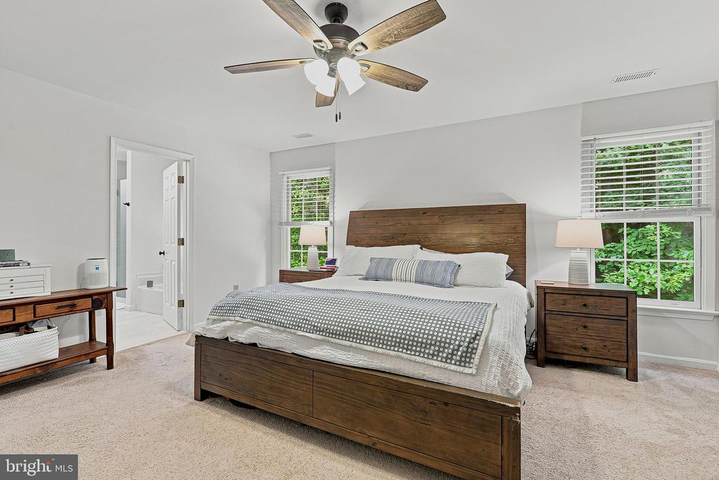 10803 SEVEN OAKS COURT