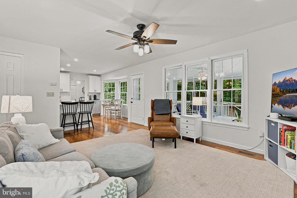 10803 SEVEN OAKS COURT