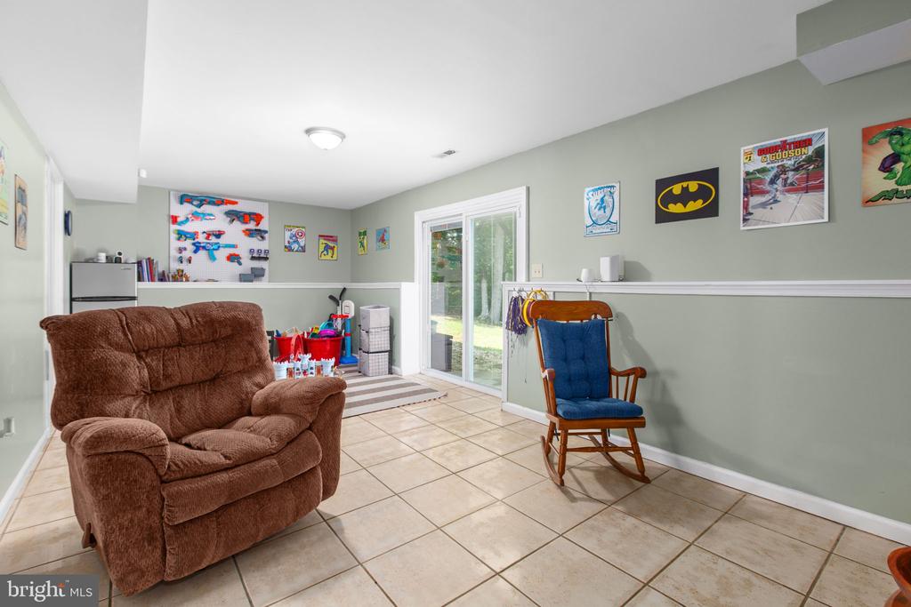 8719 JENNY LANE
