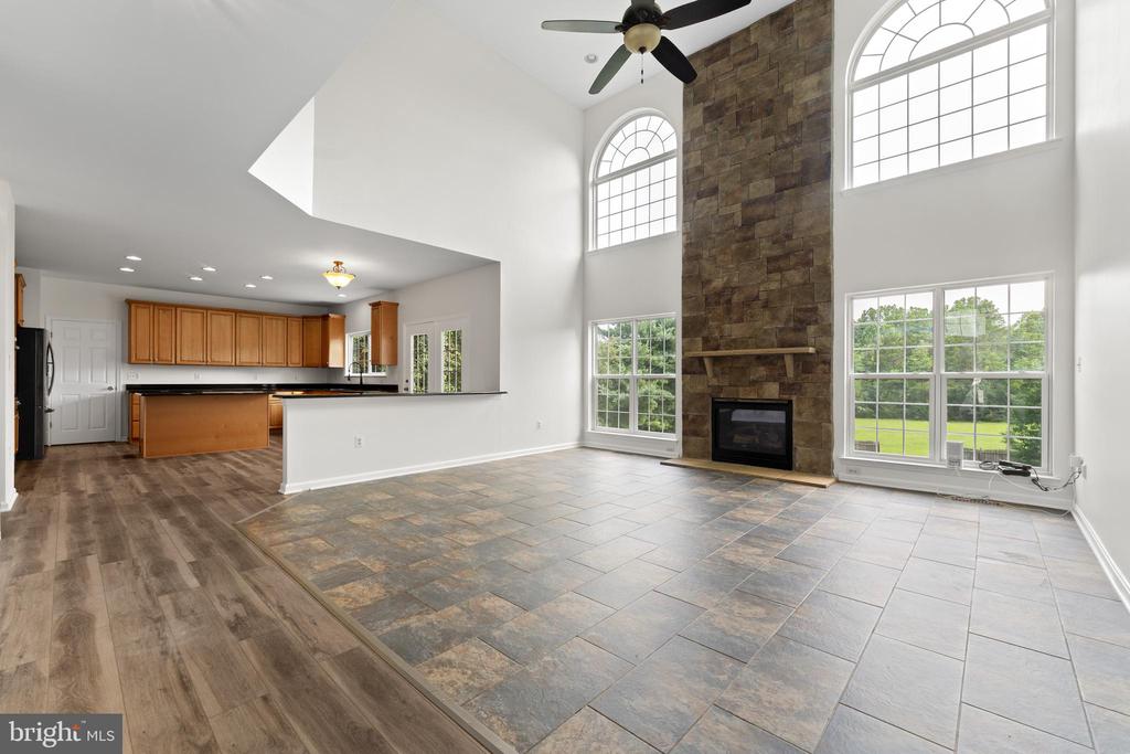 5610 HERITAGE HILLS CIRCLE