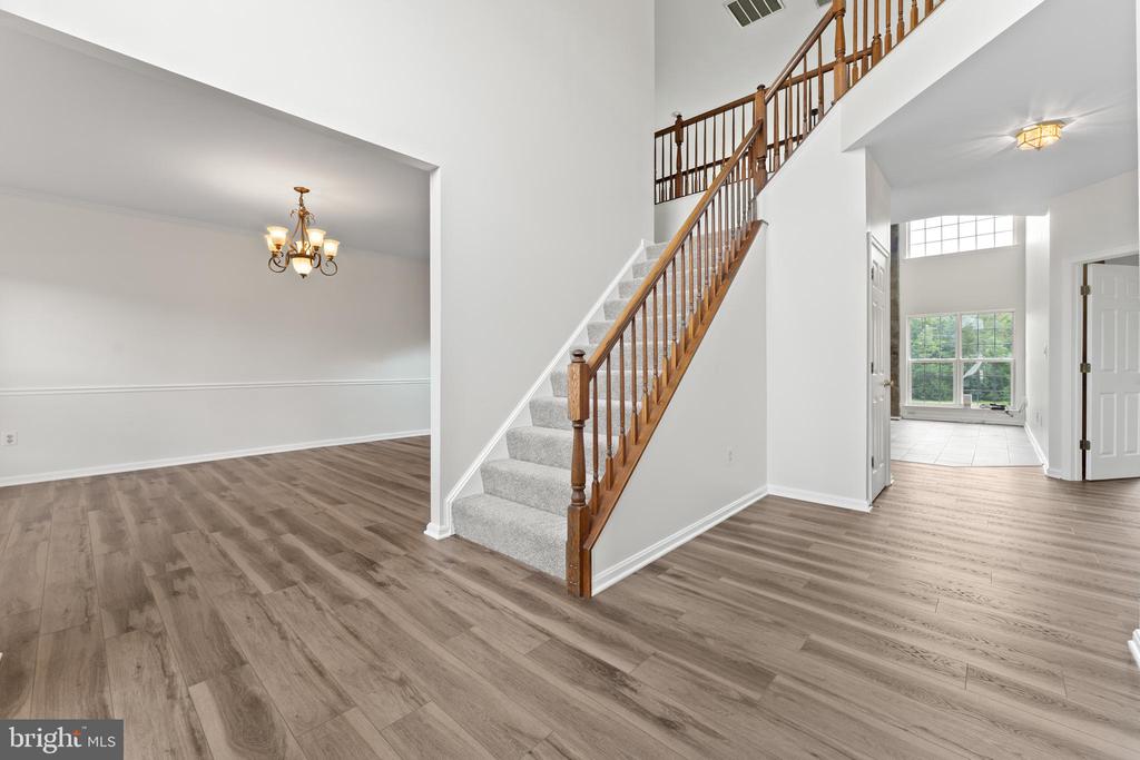 5610 HERITAGE HILLS CIRCLE