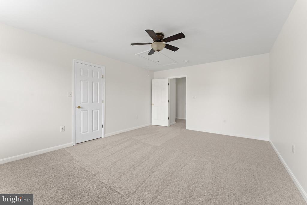 5610 HERITAGE HILLS CIRCLE