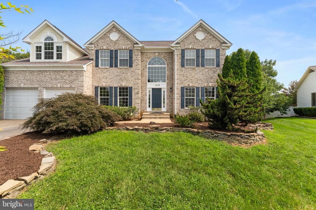 5610 HERITAGE HILLS CIRCLE