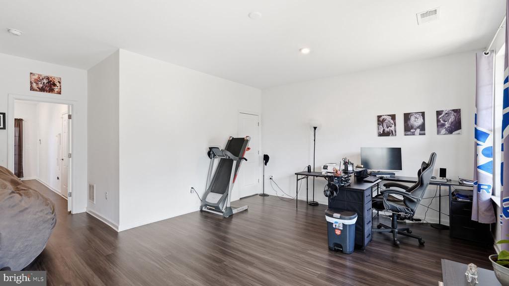 10208 EGRET COURT