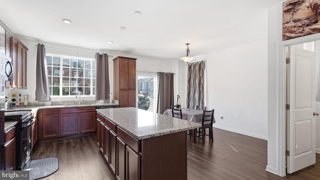 10208 EGRET COURT