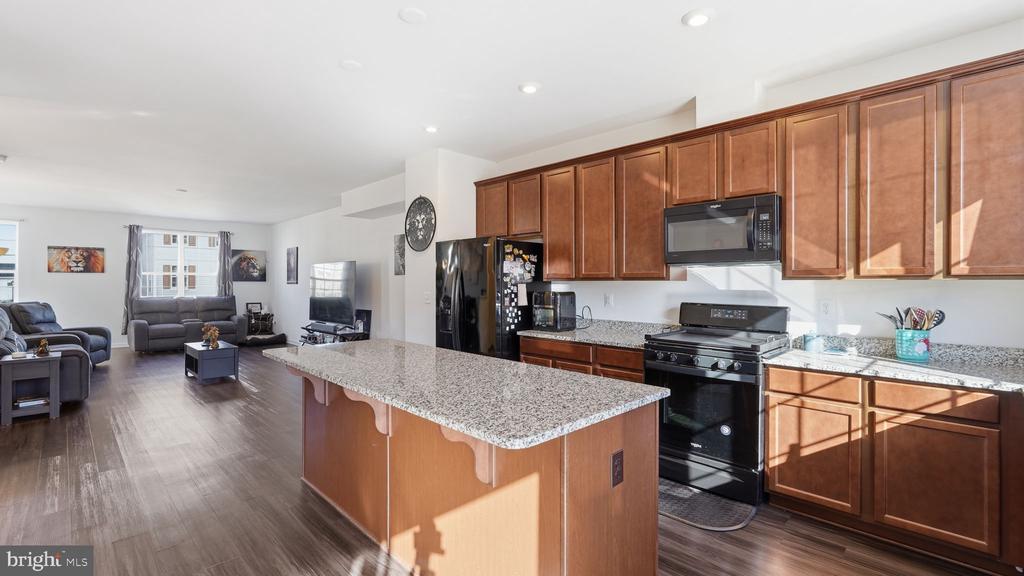 10208 EGRET COURT