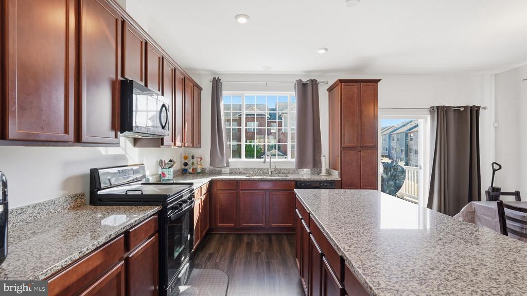 10208 EGRET COURT