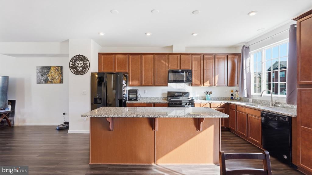 10208 EGRET COURT