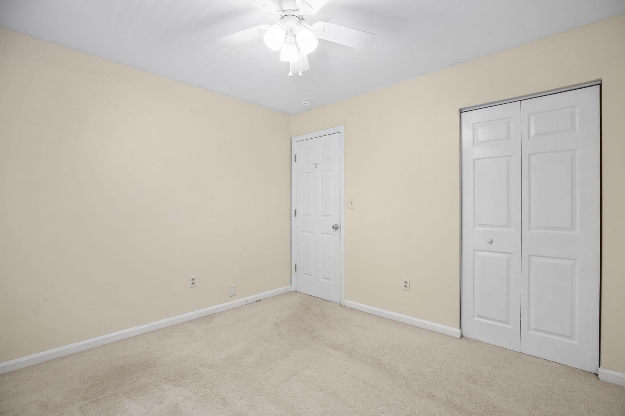 10205 N HAMPTON LANE