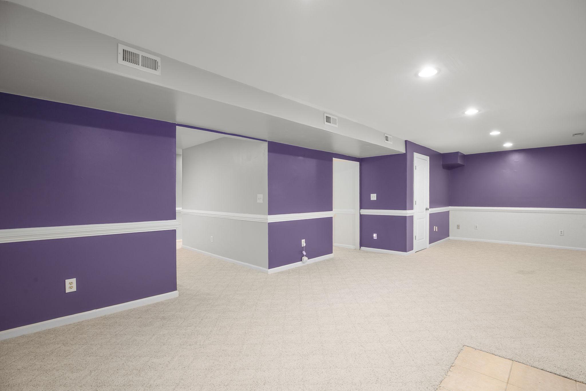 10205 N HAMPTON LANE