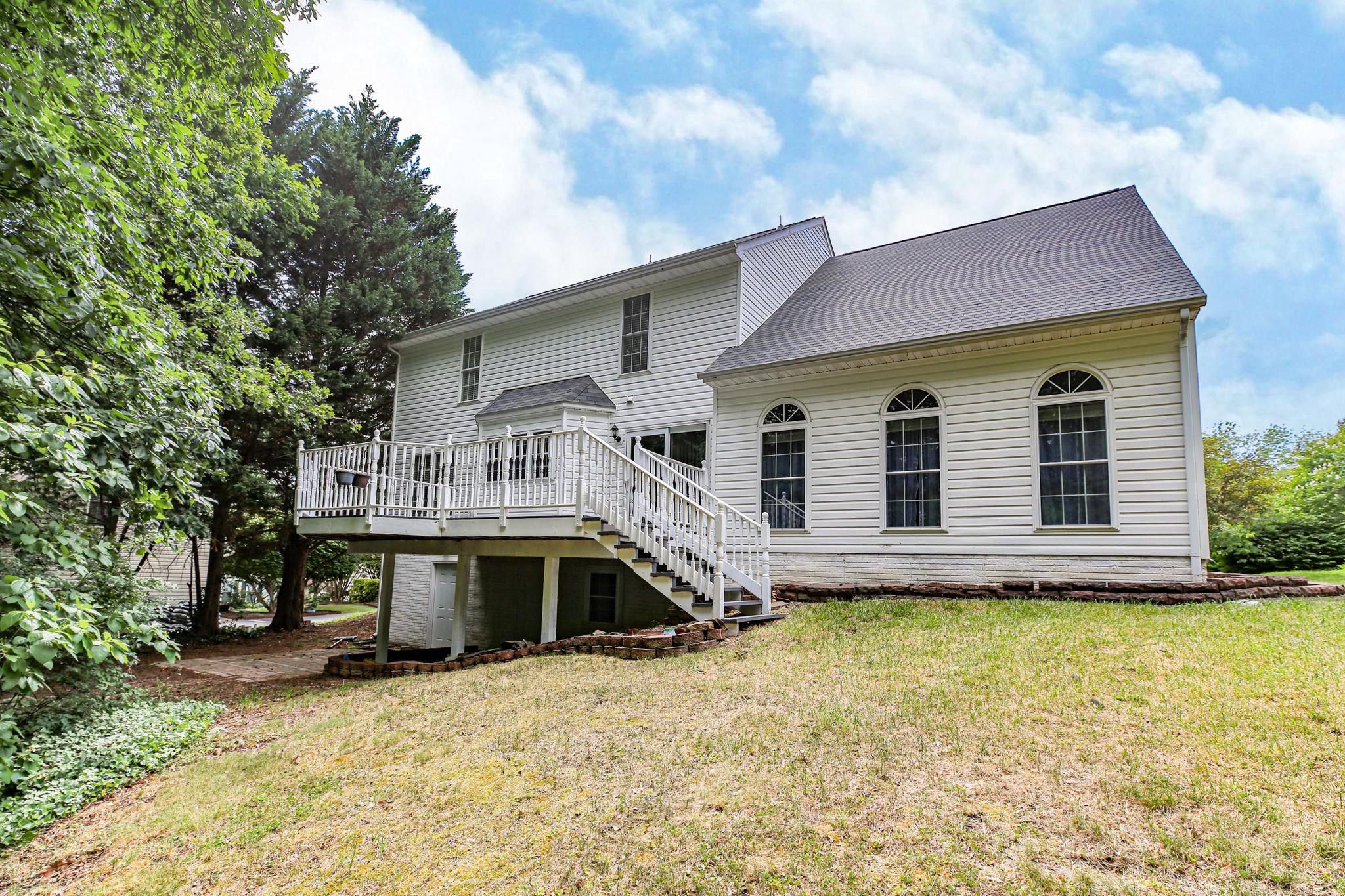 10205 N HAMPTON LANE