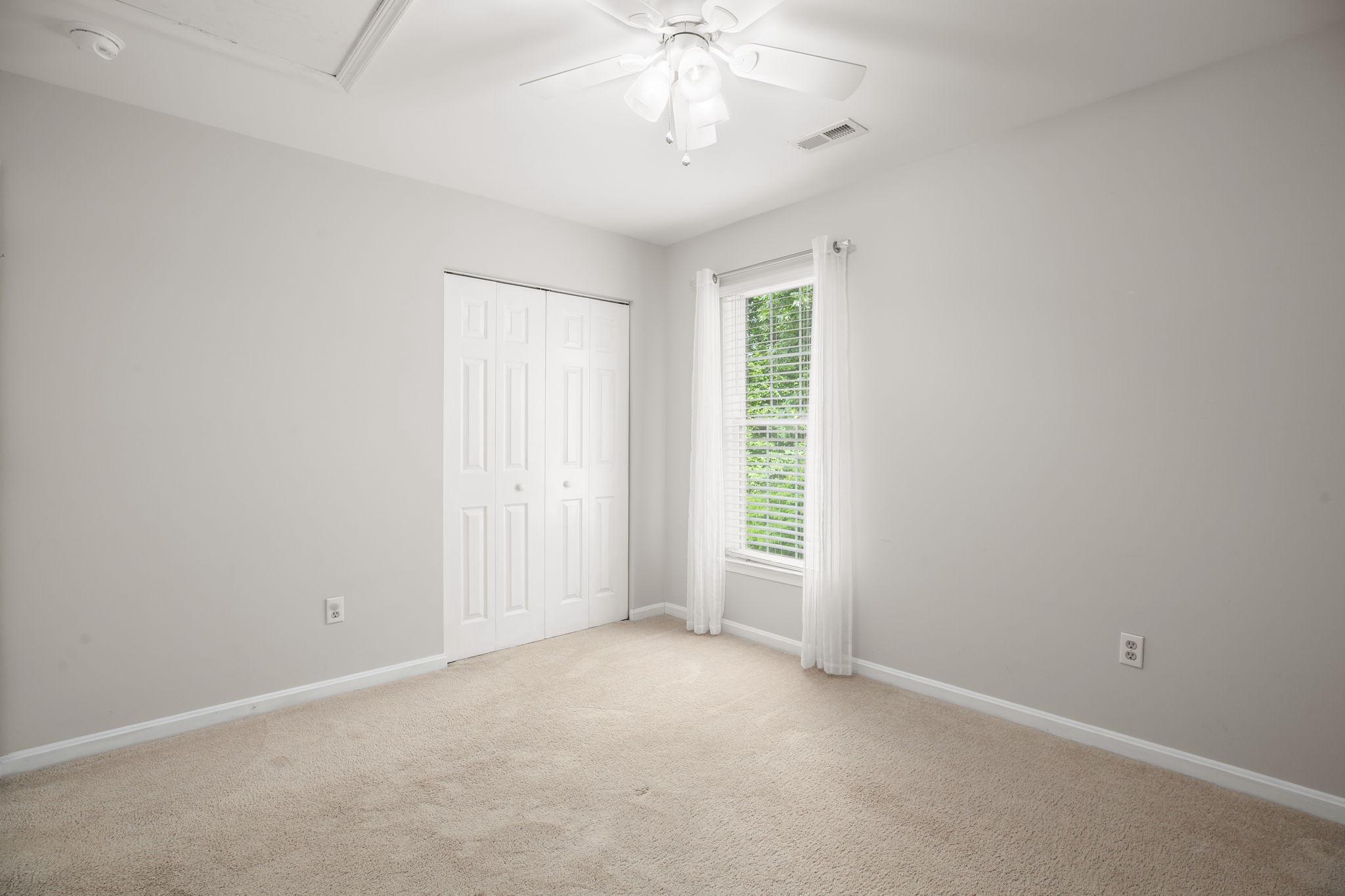 10205 N HAMPTON LANE