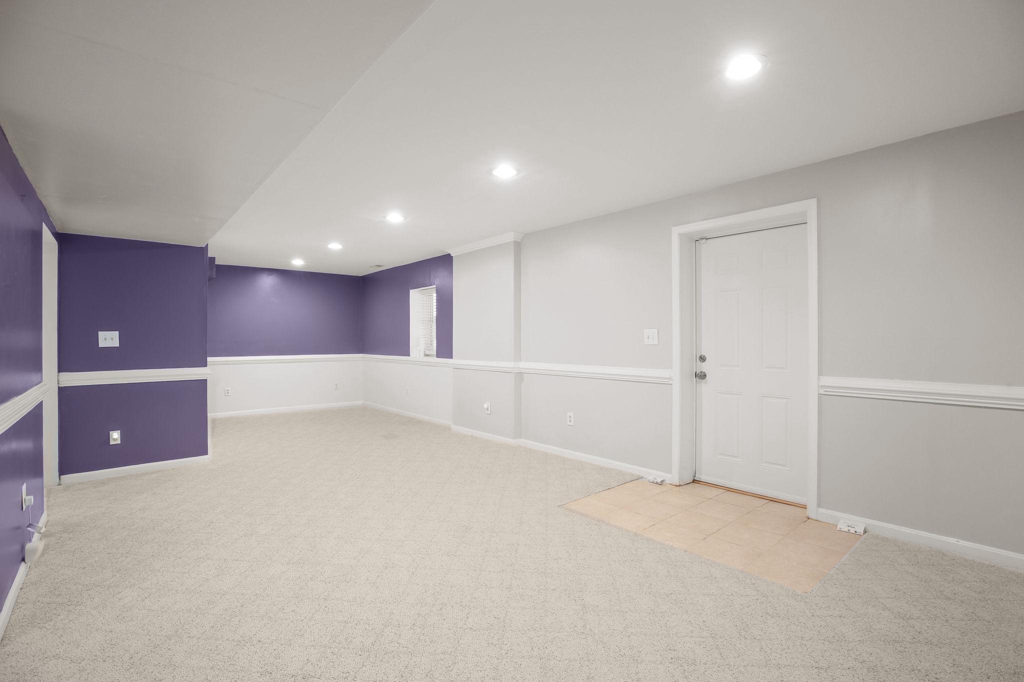 10205 N HAMPTON LANE