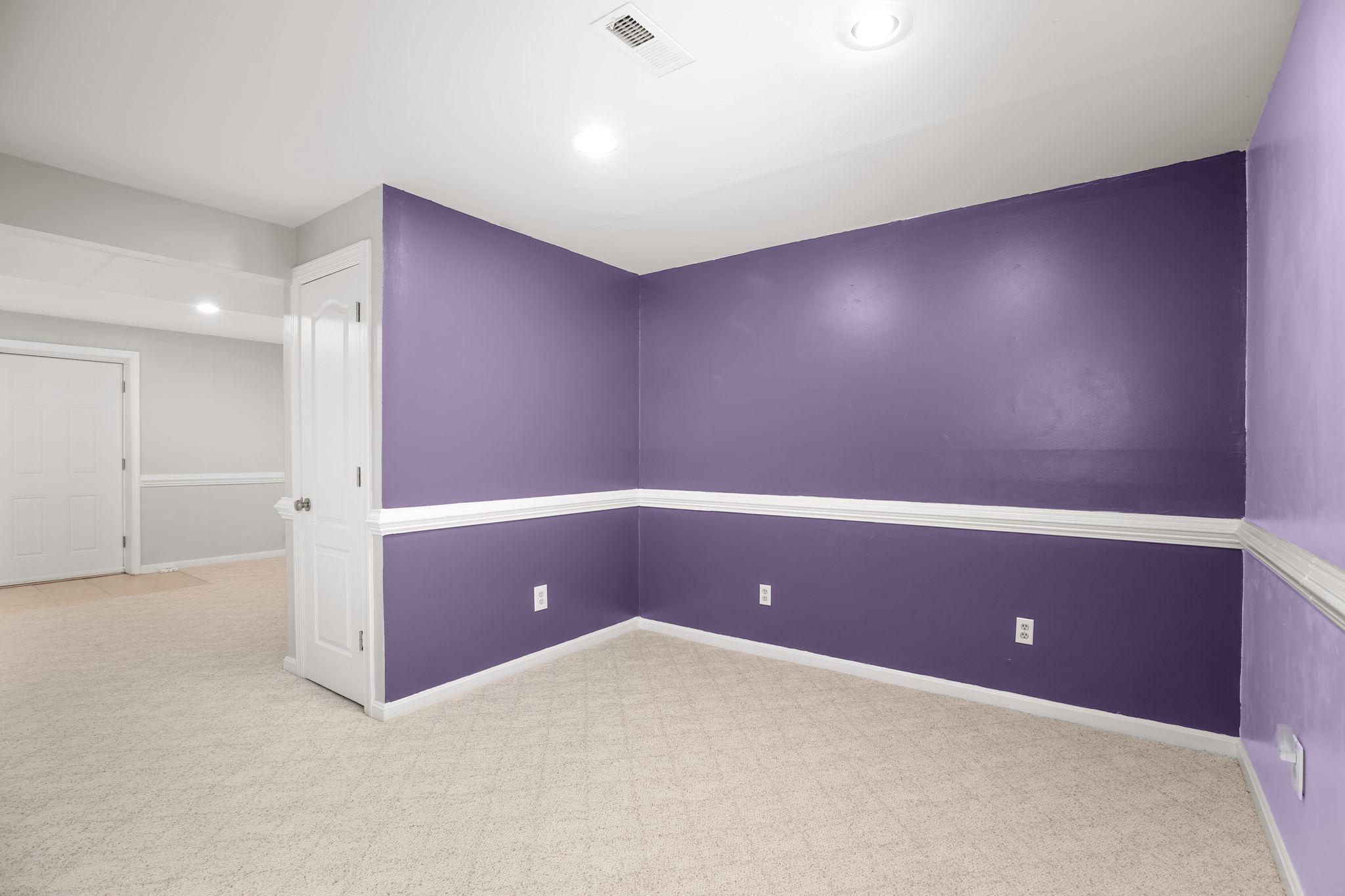 10205 N HAMPTON LANE