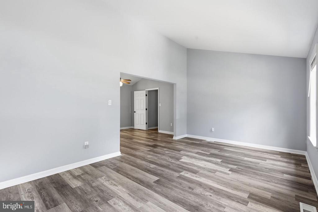10422 HEATHER GREENS CIRCLE