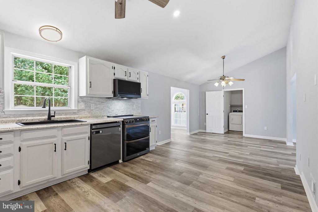 10422 HEATHER GREENS CIRCLE