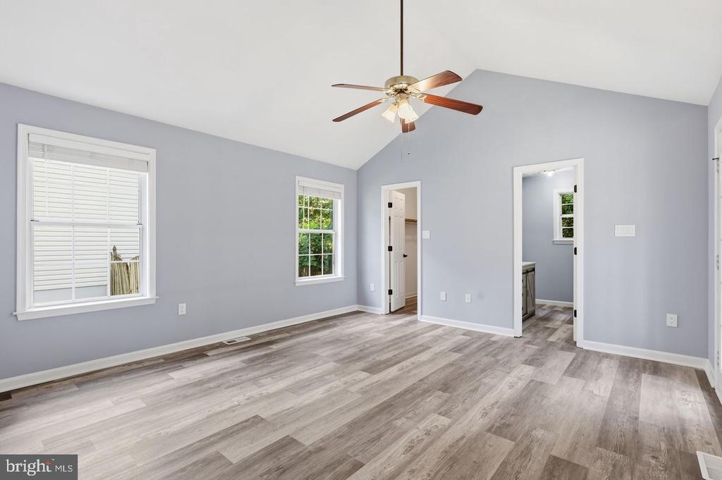 10422 HEATHER GREENS CIRCLE