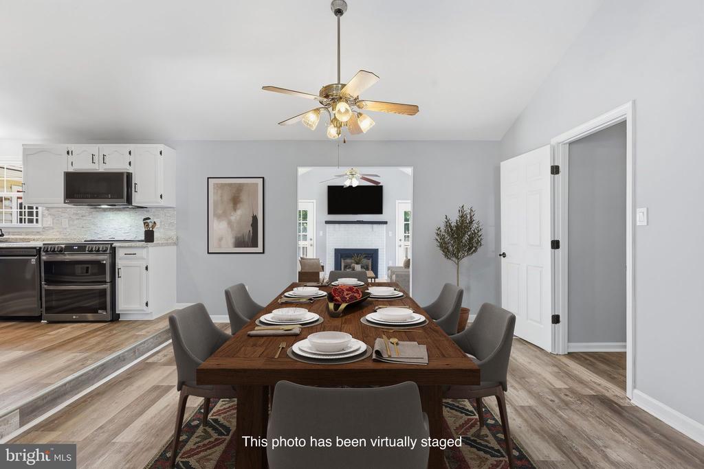 10422 HEATHER GREENS CIRCLE