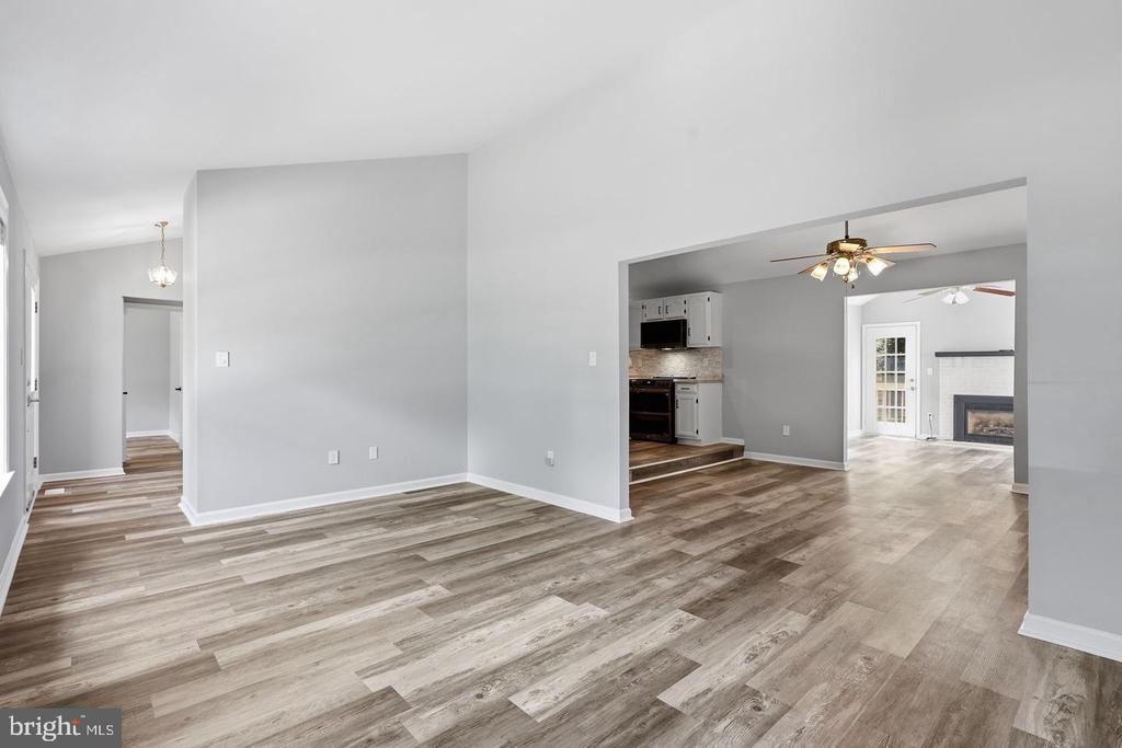 10422 HEATHER GREENS CIRCLE