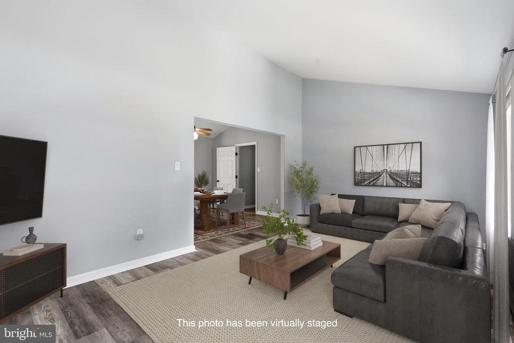 10422 HEATHER GREENS CIRCLE